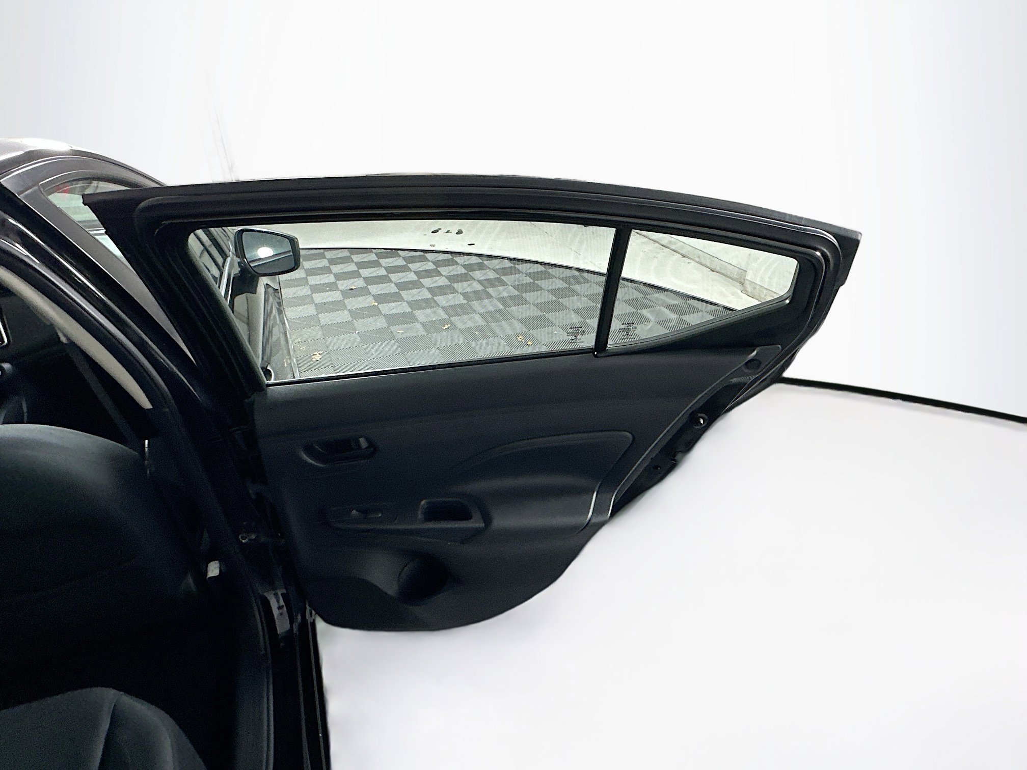 Used 2020 Nissan Versa S image 28