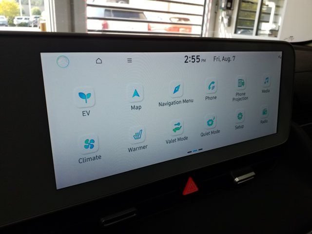 Certified 2024 Hyundai Ioniq 5 SE RWD image 6