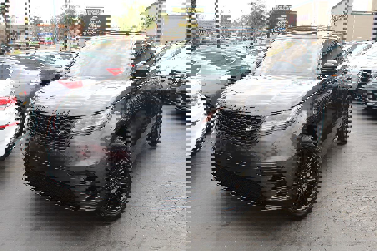 Used 2021 Land Rover Range Rover Velar R-Dynamic S image 2