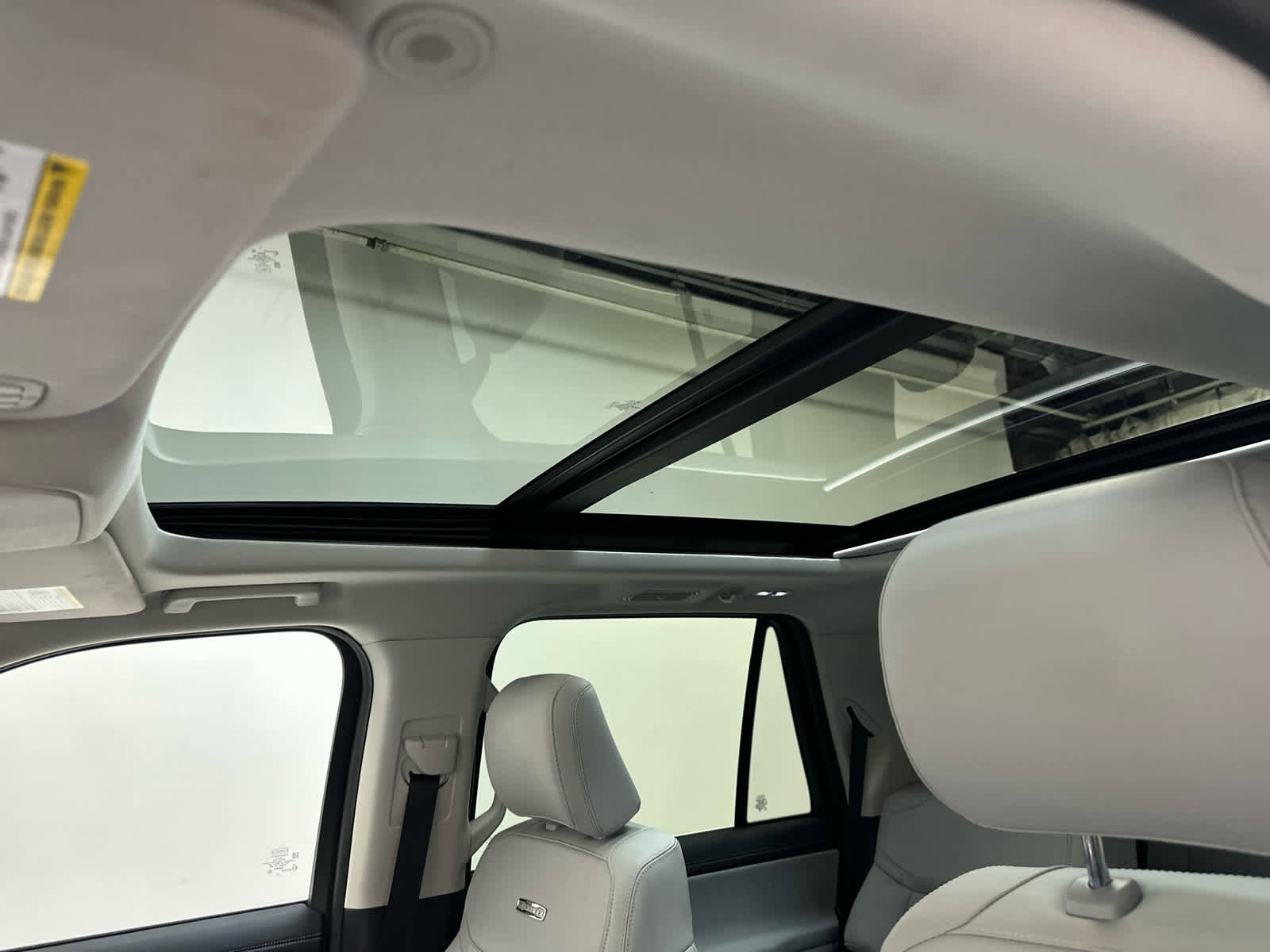 Used 2025 Ford Expedition Platinum image 5