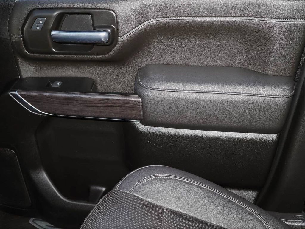 Certified 2022 Chevrolet Silverado 2500 LTZ w/ LTZ Convenience Package AWD/4WD image 19