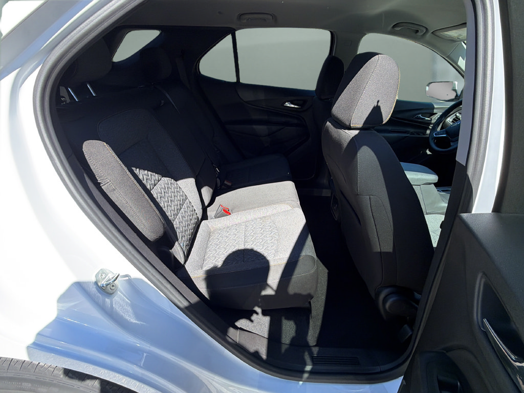 Used 2023 Chevrolet Equinox LT FWD image 16