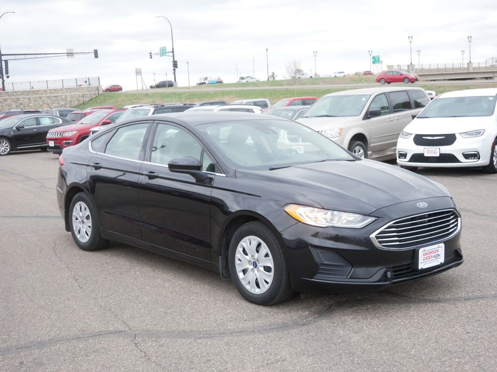 Used 2019 Ford Fusion S FWD image 3