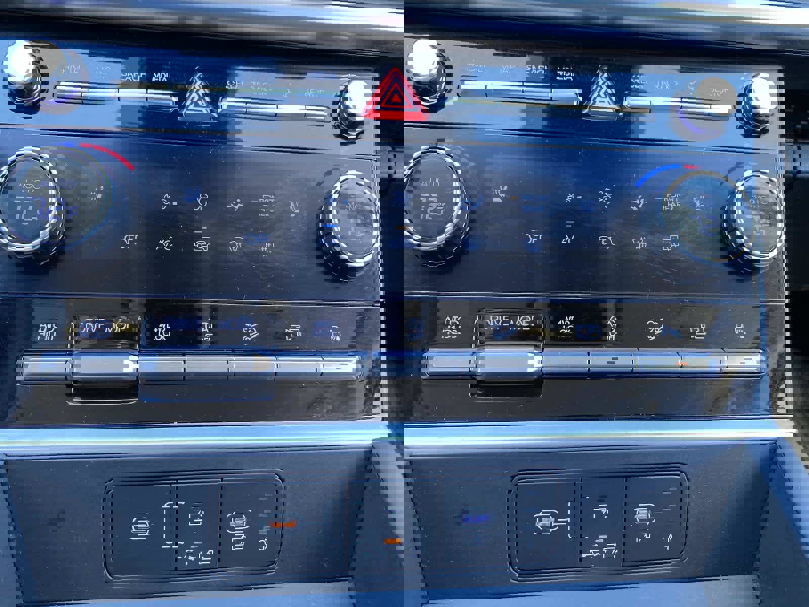 Used 2026 Hyundai Santa Fe SEL image 13