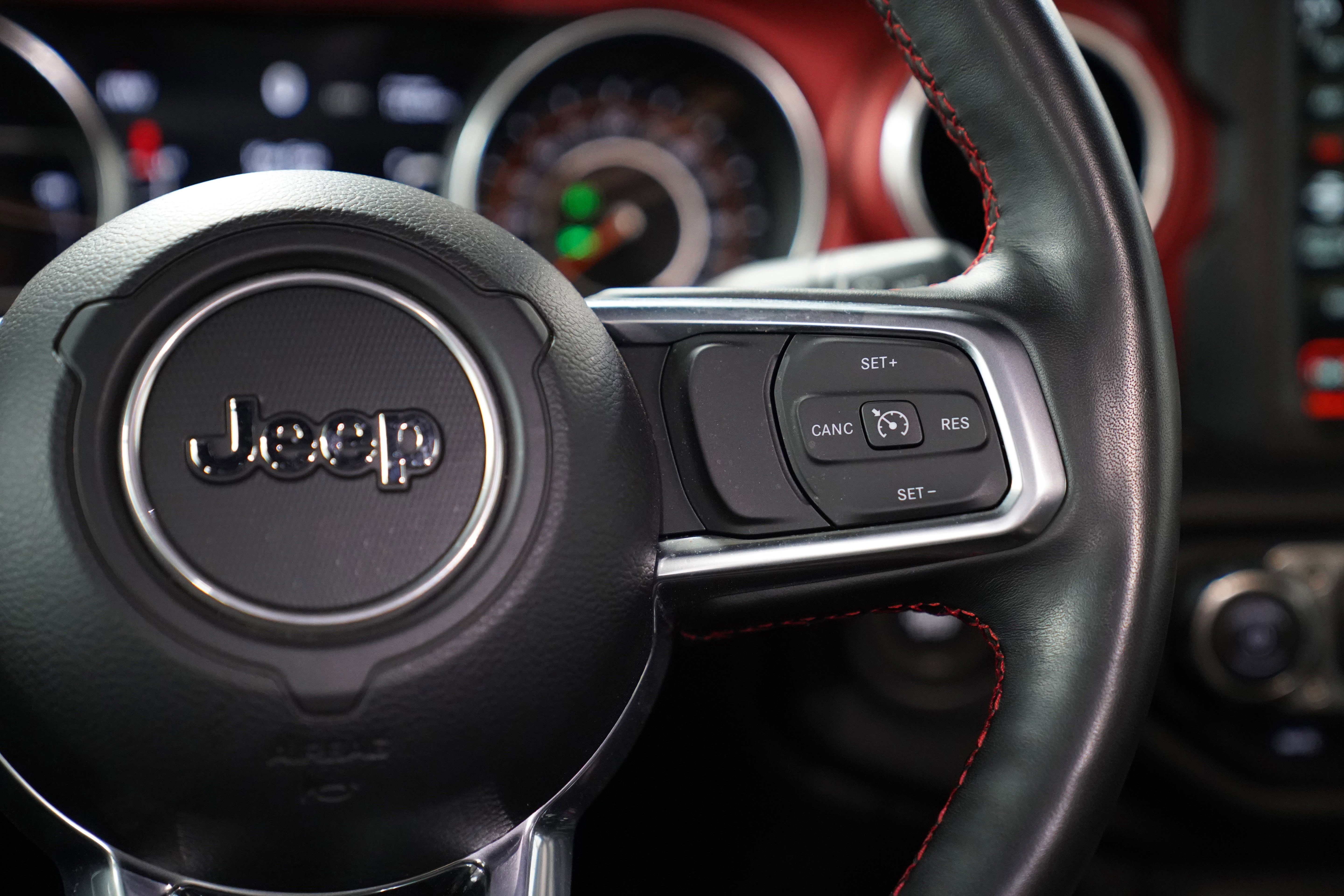 Used 2023 Jeep Gladiator Rubicon w/ Dual Top Group image 21