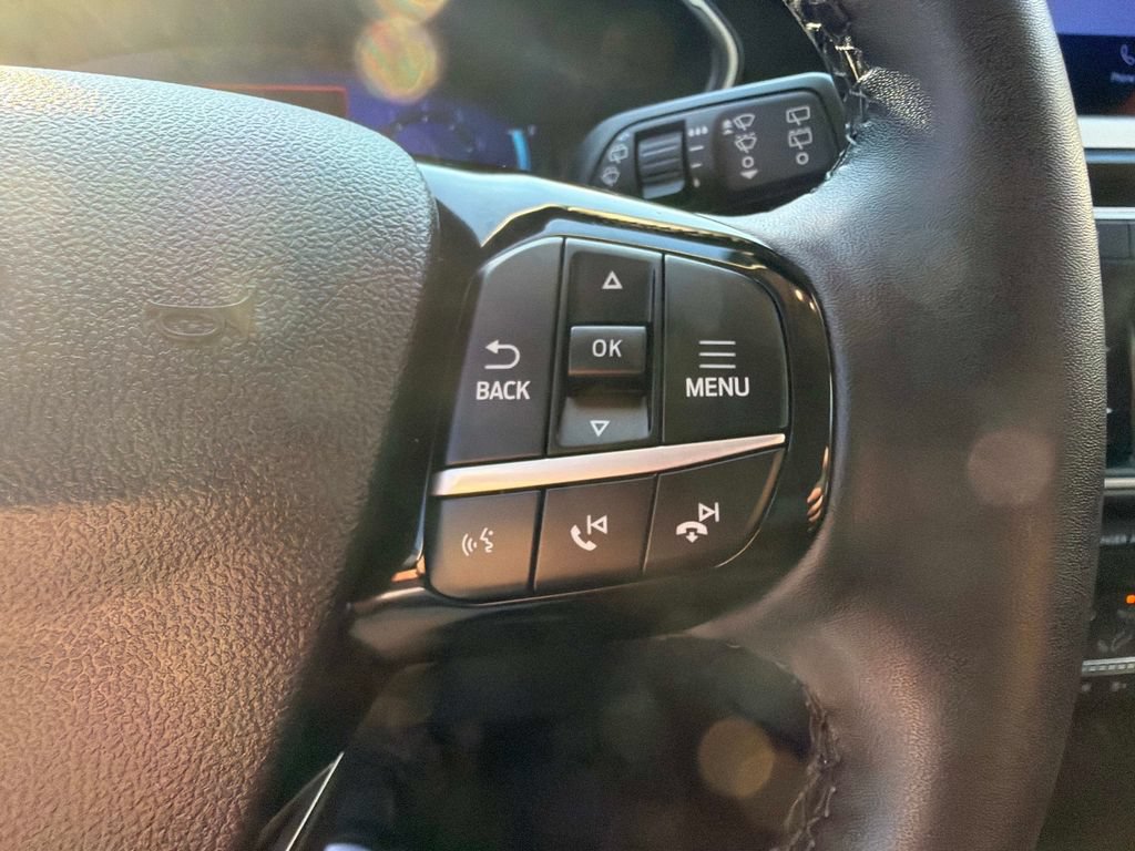 Used 2022 Ford Escape SEL w/ Technology Package FWD image 28