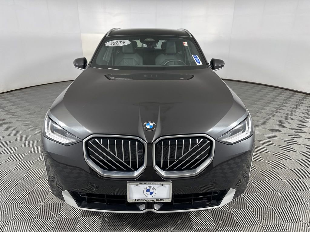 Used 2025 BMW X3 xDrive30i w/ Premium Package image 2