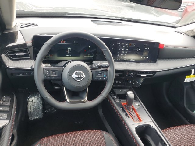 New 2027 Nissan Kicks SR w/ SR Premium Package FWD image 8