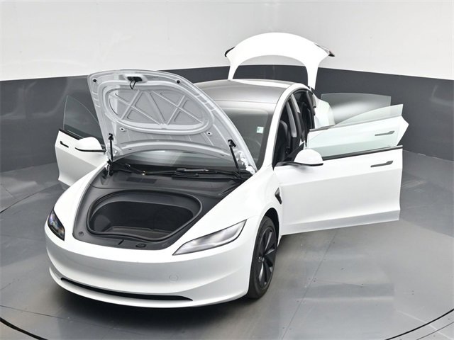 Used 2025 Tesla Model 3 Long Range image 56