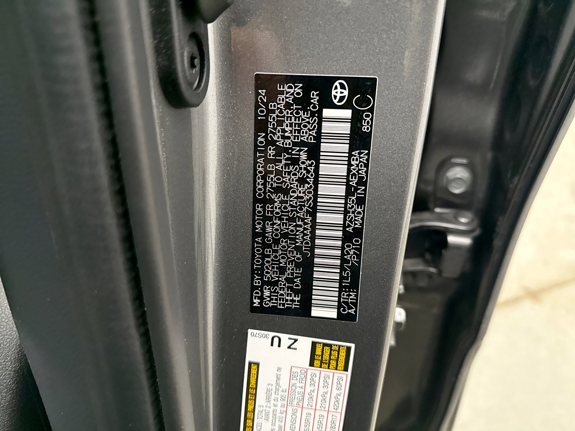 Used 2025 Toyota Crown XLE AWD/4WD image 20