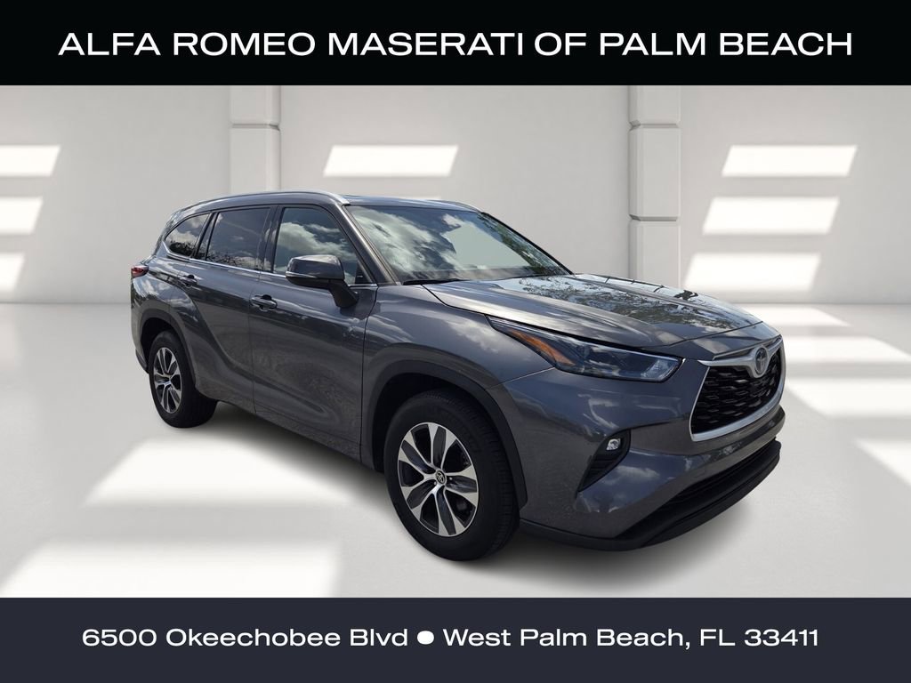 Used 2022 Toyota Highlander XLE