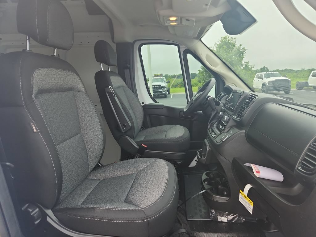 New 2026 RAM ProMaster 2500 w/ Convenience Group FWD image 23