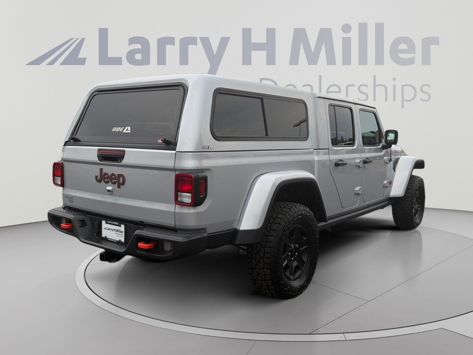Used 2023 Jeep Gladiator Mojave w/ Cold Weather Group AWD/4WD image 5