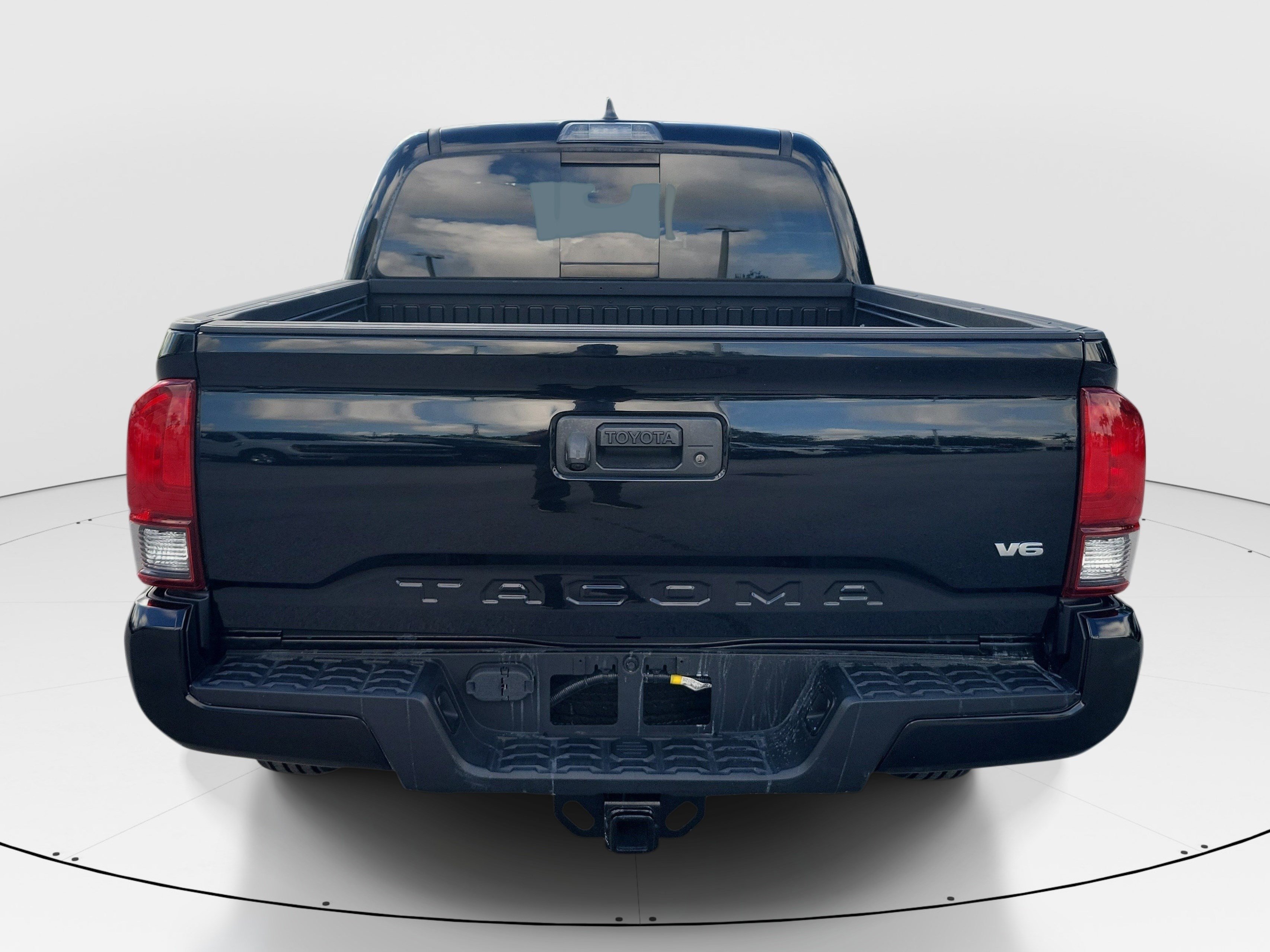 Certified 2022 Toyota Tacoma SR5 w/ Technology Package RWD image 6