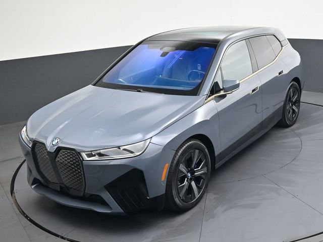 Used 2023 BMW iX xDrive50 w/ Premium Package AWD/4WD image 33
