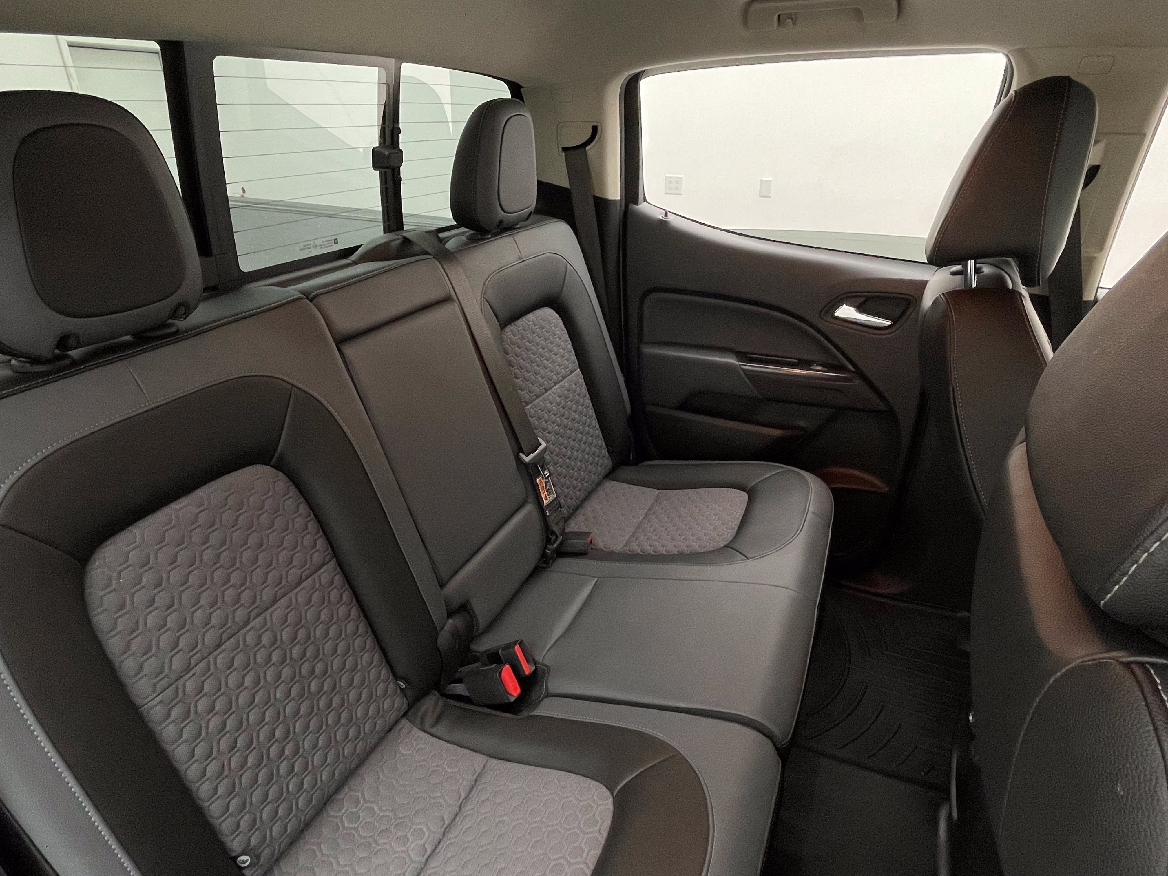 Used 2019 Chevrolet Colorado Z71 AWD/4WD image 37
