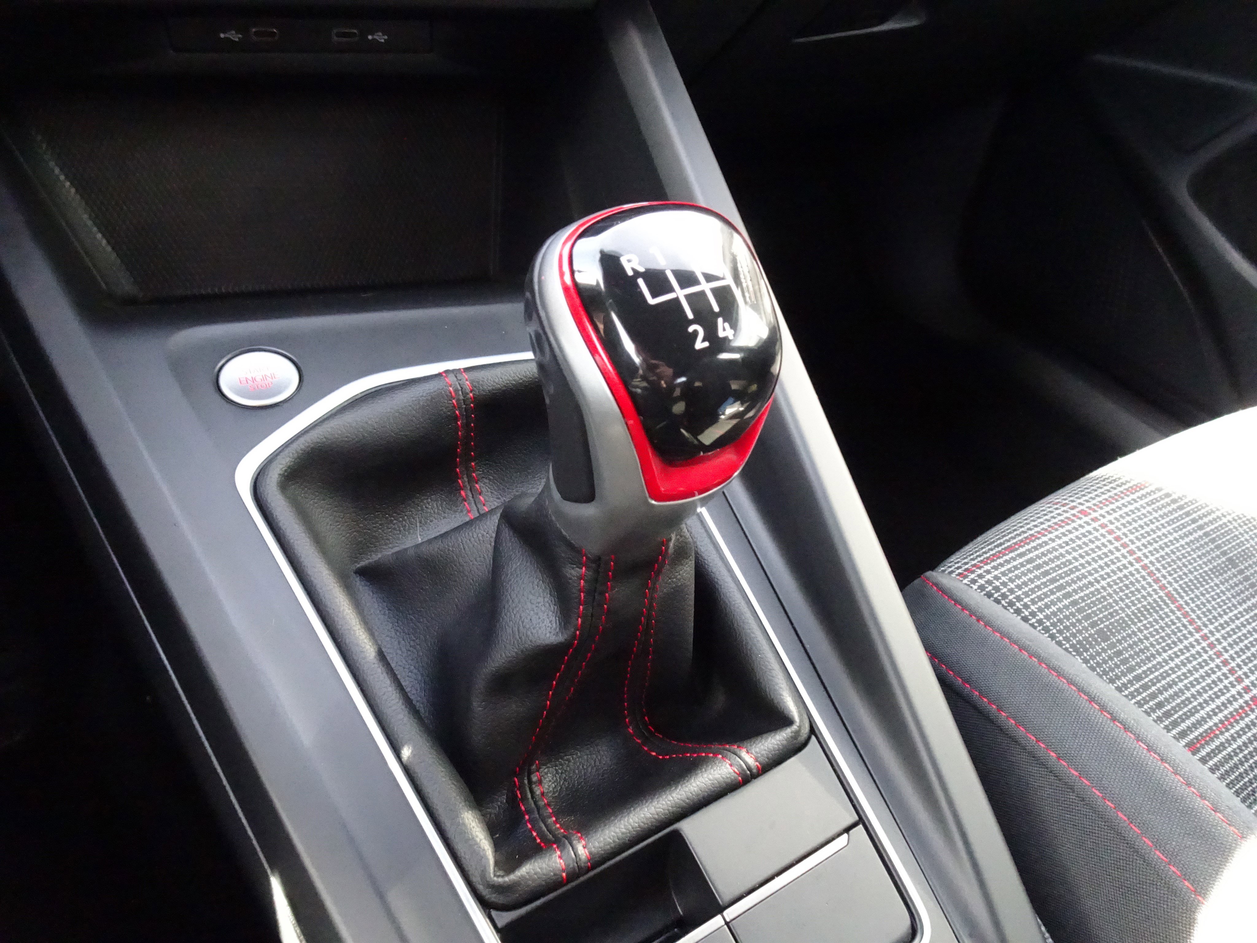 Used 2022 Volkswagen GTI S image 17