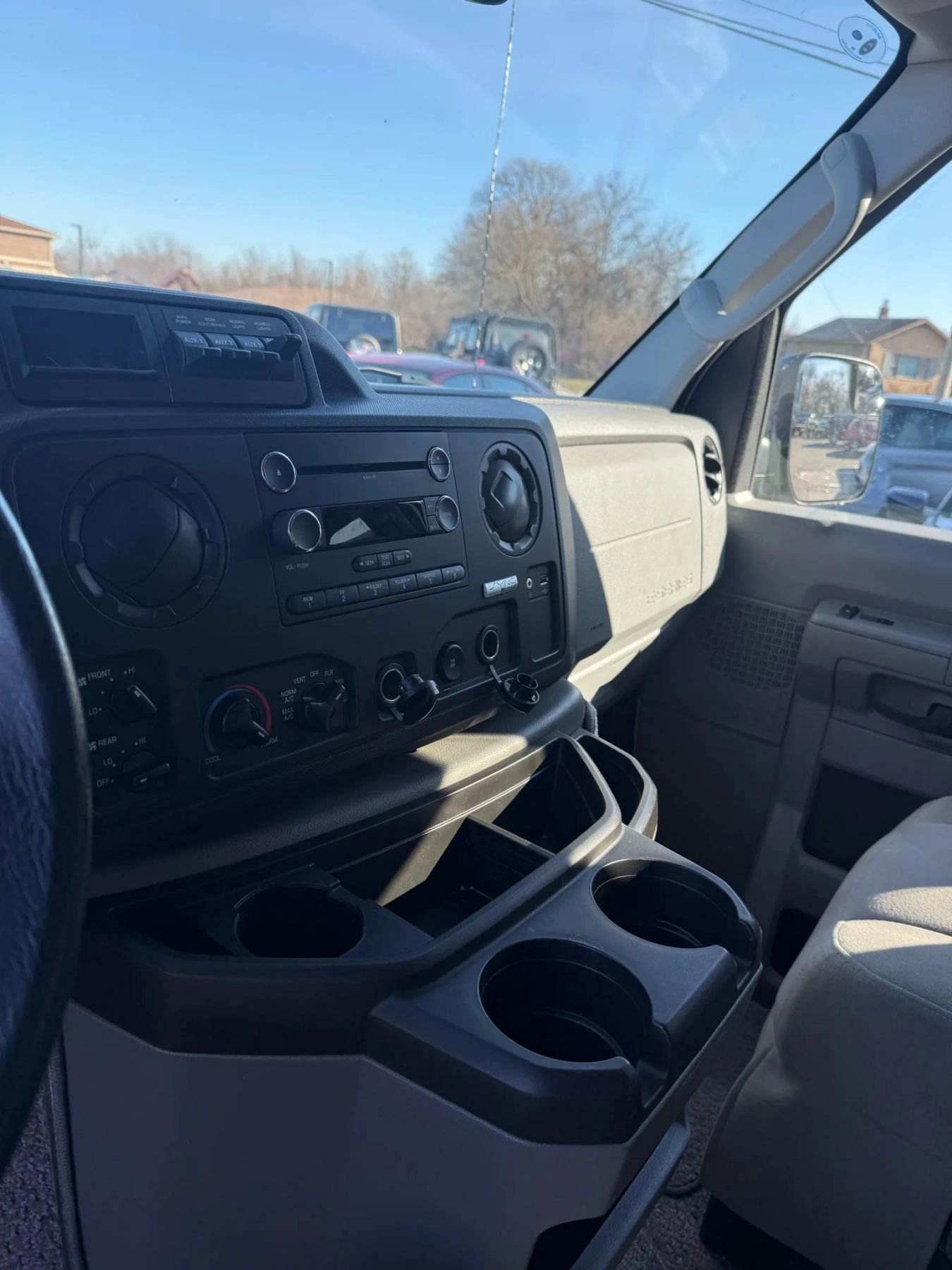 Used 2014 Ford E-150 and Econoline 150 image 13