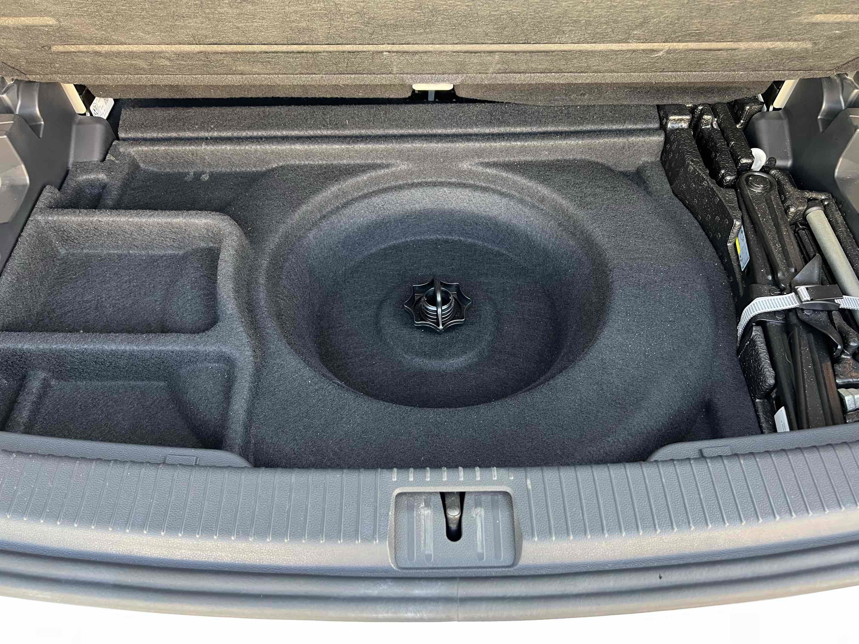 Used 2019 Volkswagen Atlas SE w/ Towing Package image 62