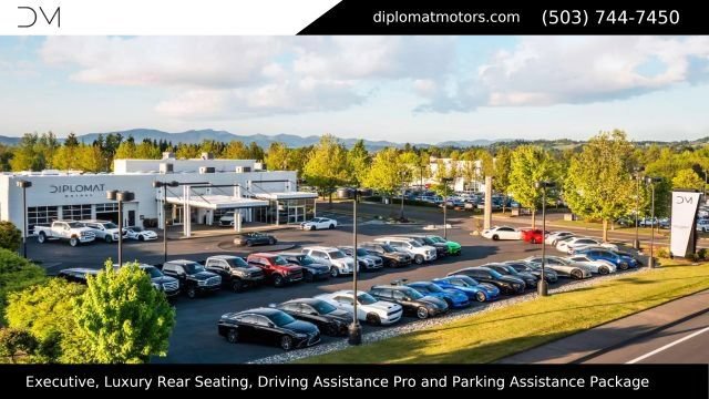 Used 2023 BMW 760i xDrive w/ Executive Package AWD/4WD image 3