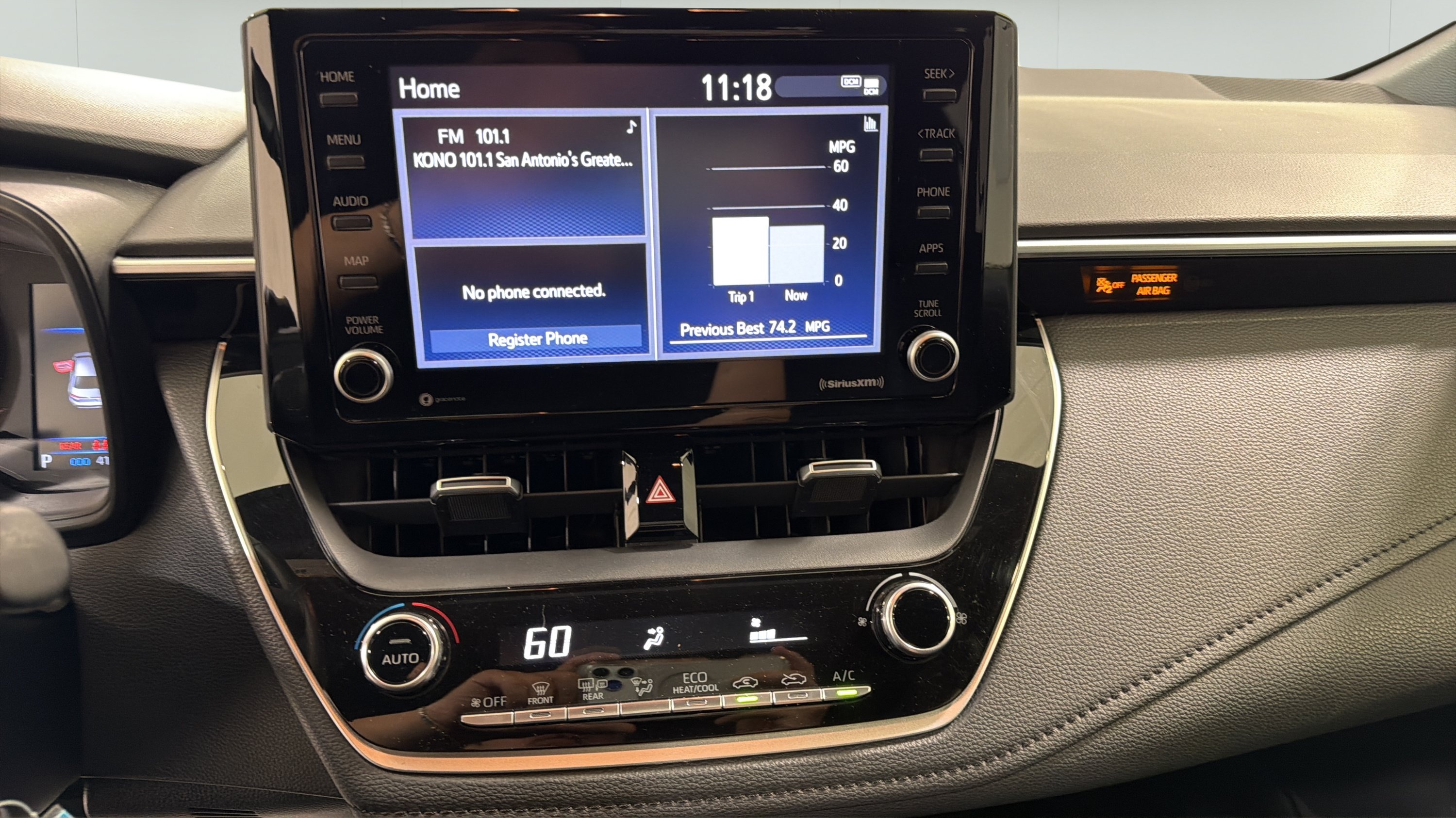 Used 2022 Toyota Corolla SE FWD image 17
