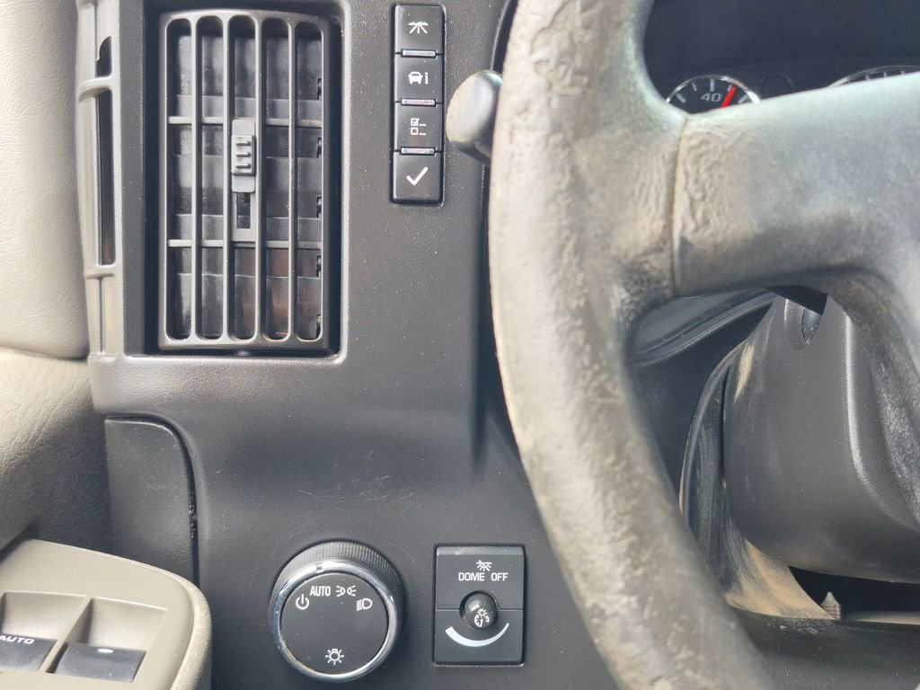 Used 2019 Chevrolet Express 2500 Extended RWD image 15