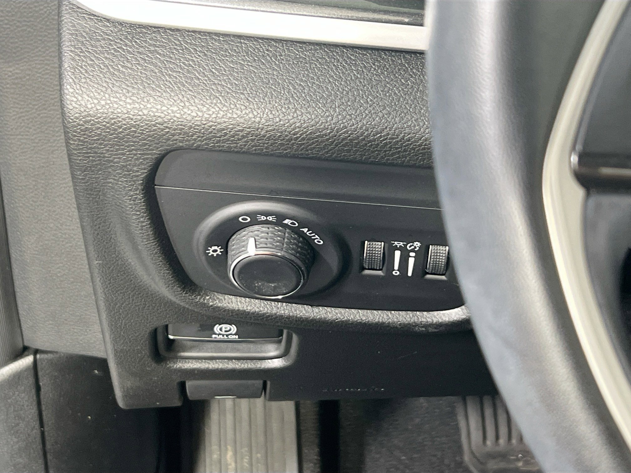 Used 2022 Jeep Grand Cherokee Altitude image 10