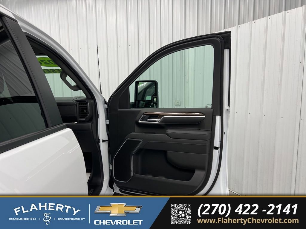 New 2026 Chevrolet Silverado 3500 LT image 14