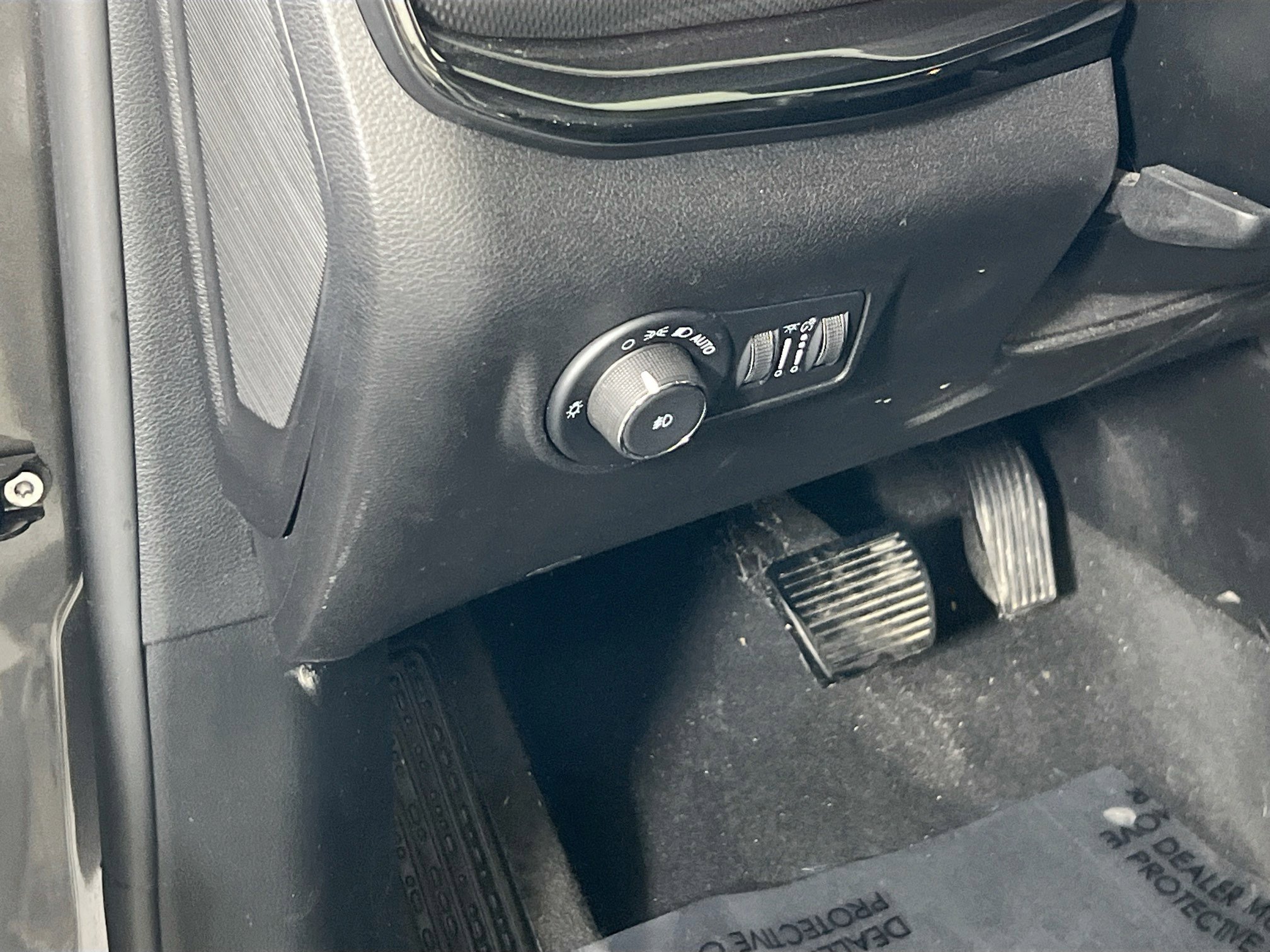 Used 2022 Jeep Compass Altitude w/ Sun and Sound Group image 10