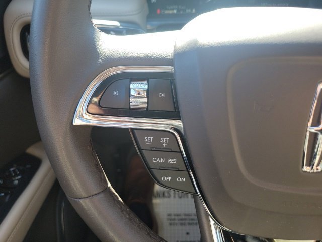 Certified 2023 Lincoln Nautilus AWD w/ Premium Package image 32