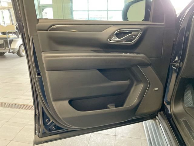 Used 2024 GMC Yukon XL AT4 w/ AT4 Premium Plus Package image 9