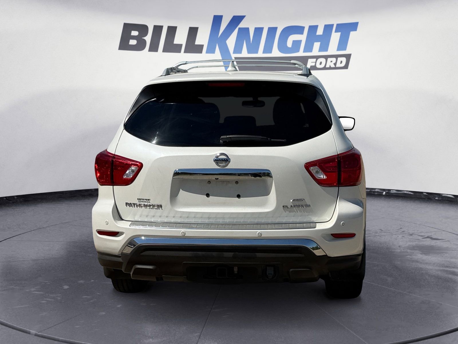 Used 2019 Nissan Pathfinder Platinum w/ Cargo Package AWD/4WD image 4