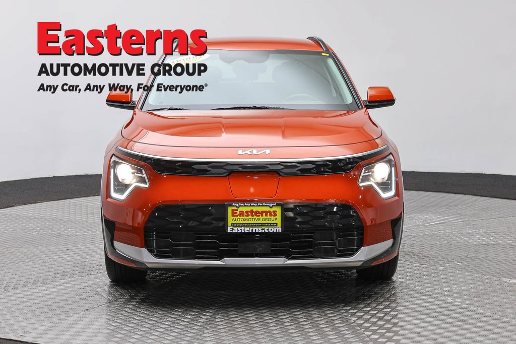Used 2023 Kia Niro Wind w/ Wind Preserve Package FWD image 2