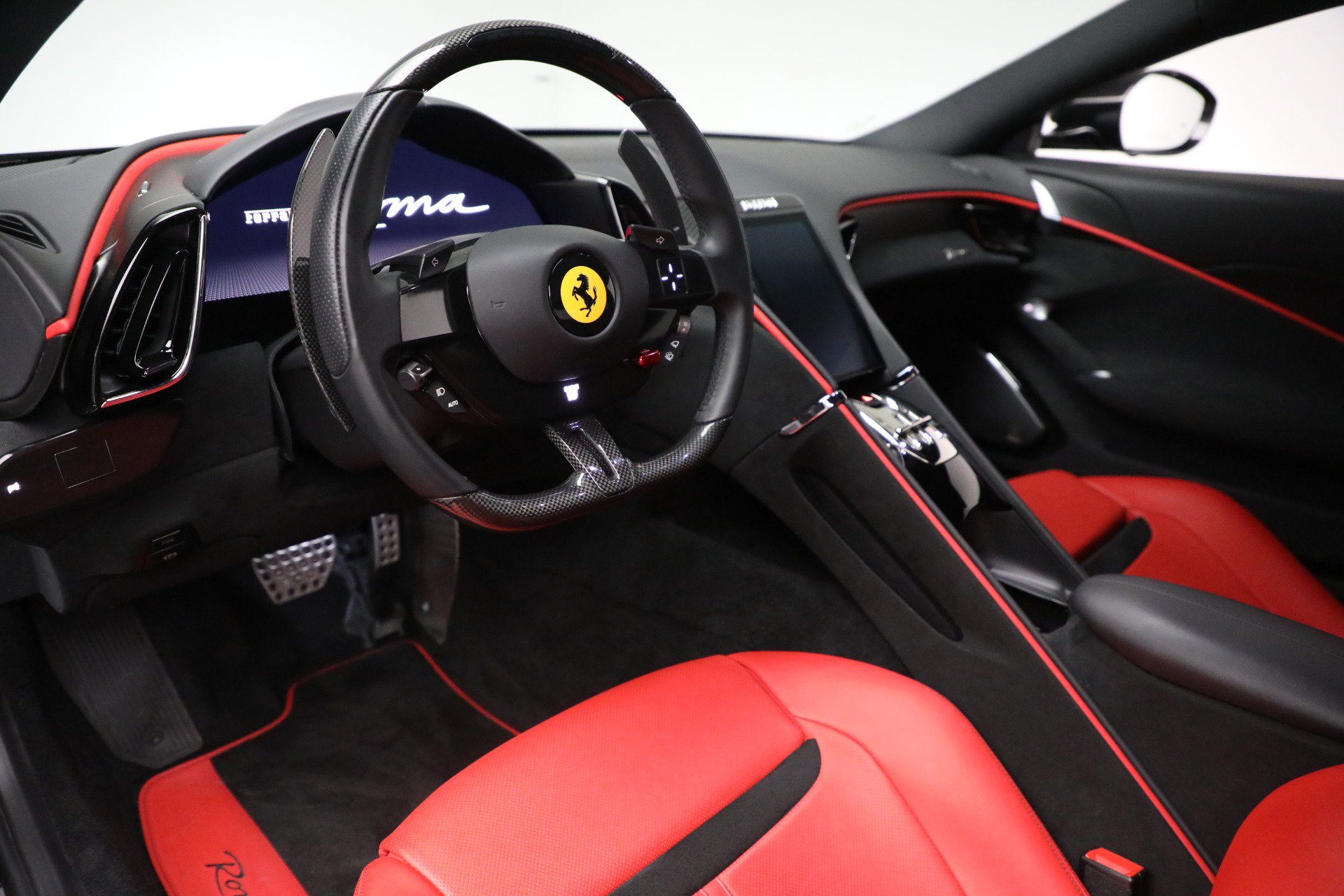 Certified 2022 Ferrari Roma RWD image 13