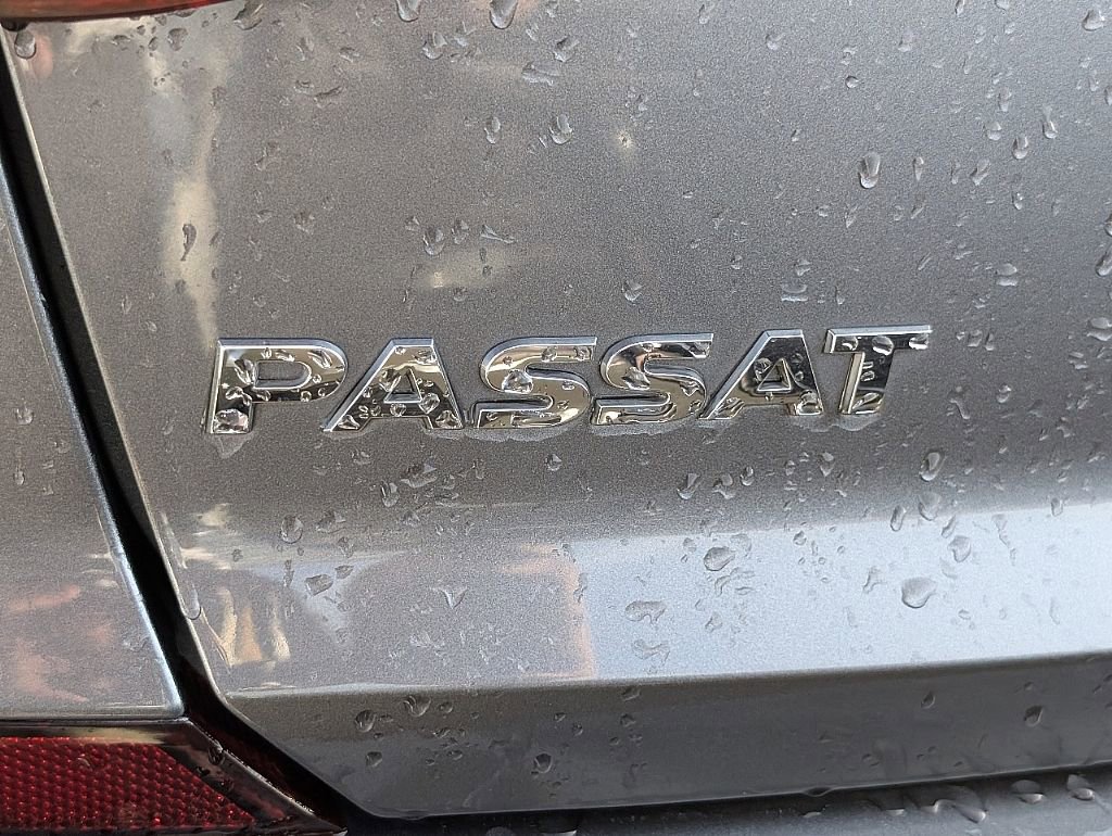 Used 2017 Volkswagen Passat 1.8T R-Line image 26