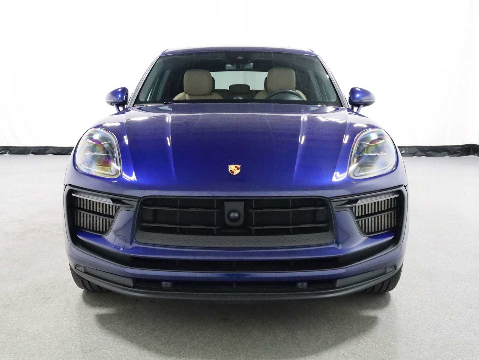 Certified 2023 Porsche Macan S AWD/4WD image 14
