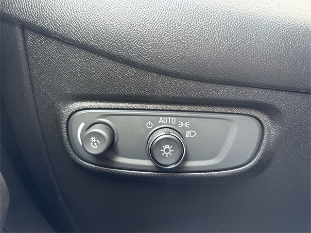 Used 2019 Chevrolet Equinox LT image 18