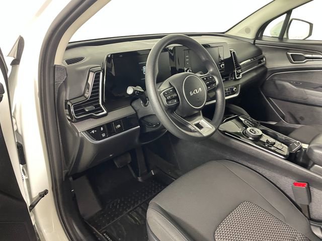 Used 2023 Kia Sportage LX AWD/4WD image 3