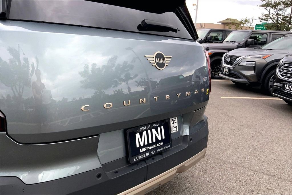 Certified 2025 MINI Cooper Countryman SE w/ Comfort Package Max image 9