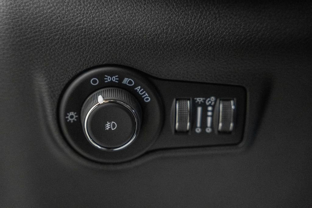 New 2026 Jeep Compass Limited w/ Sun, Sound & Navigation Group image 43