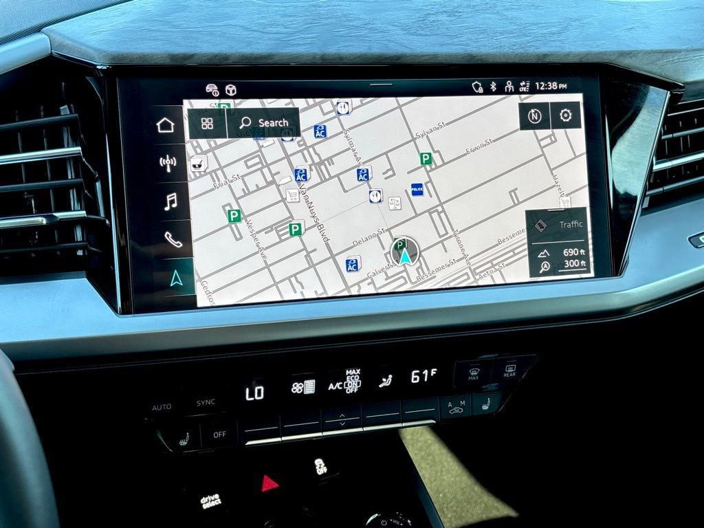 Used 2024 Audi Q4 e-tron Premium Plus w/ Premium Plus image 24