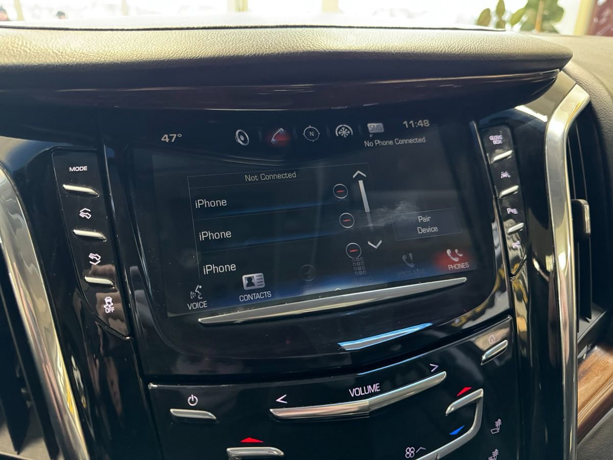 Used 2017 Cadillac Escalade Premium Luxury AWD/4WD image 25