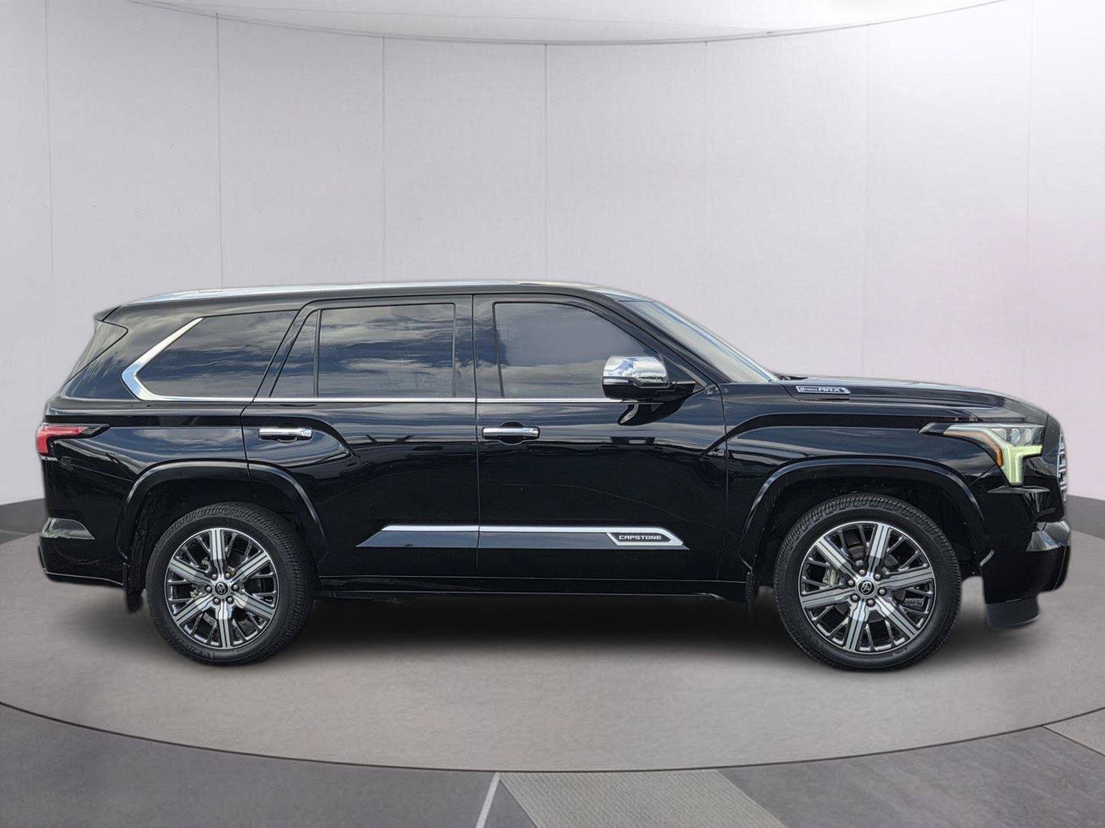 Used 2023 Toyota Sequoia Capstone RWD image 4