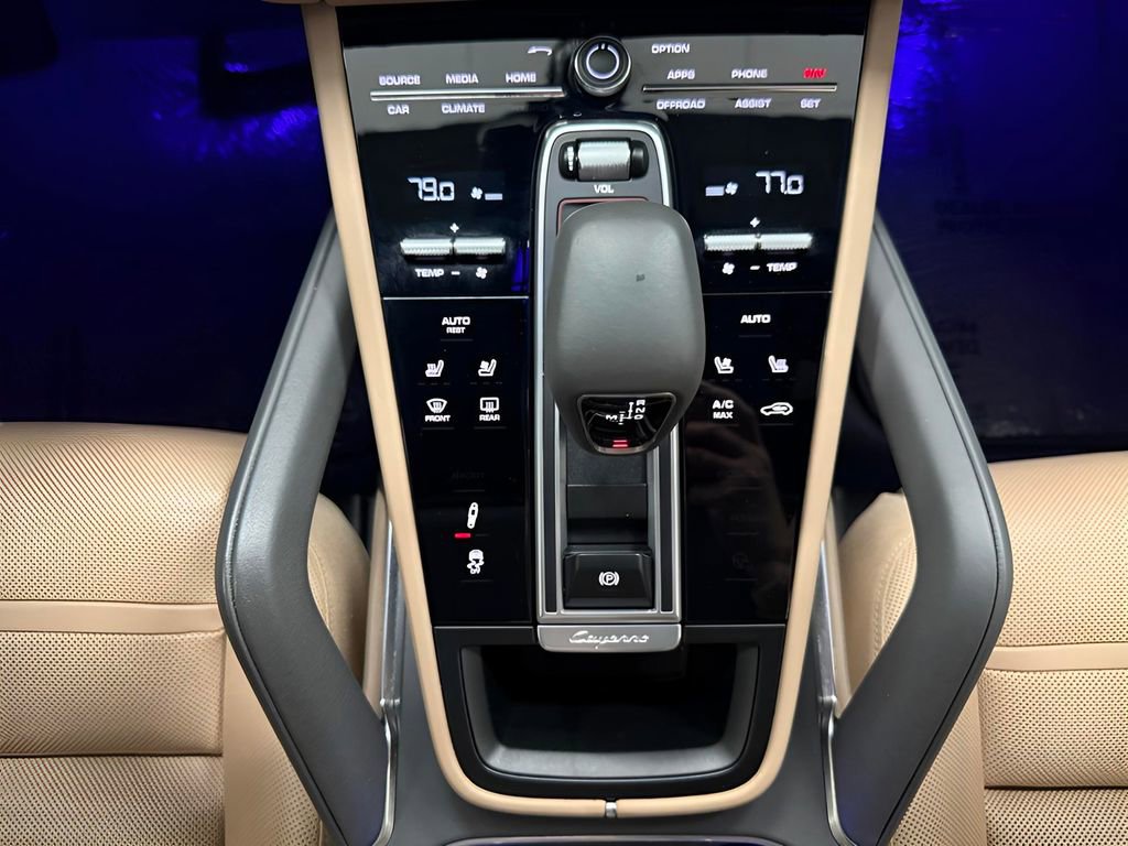 Used 2019 Porsche Cayenne Turbo AWD/4WD image 16