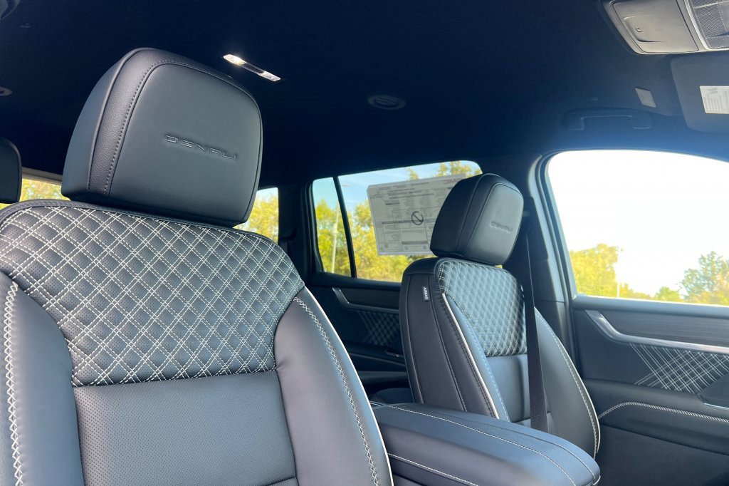 New 2026 GMC Acadia Denali w/ Super Cruise Package image 15