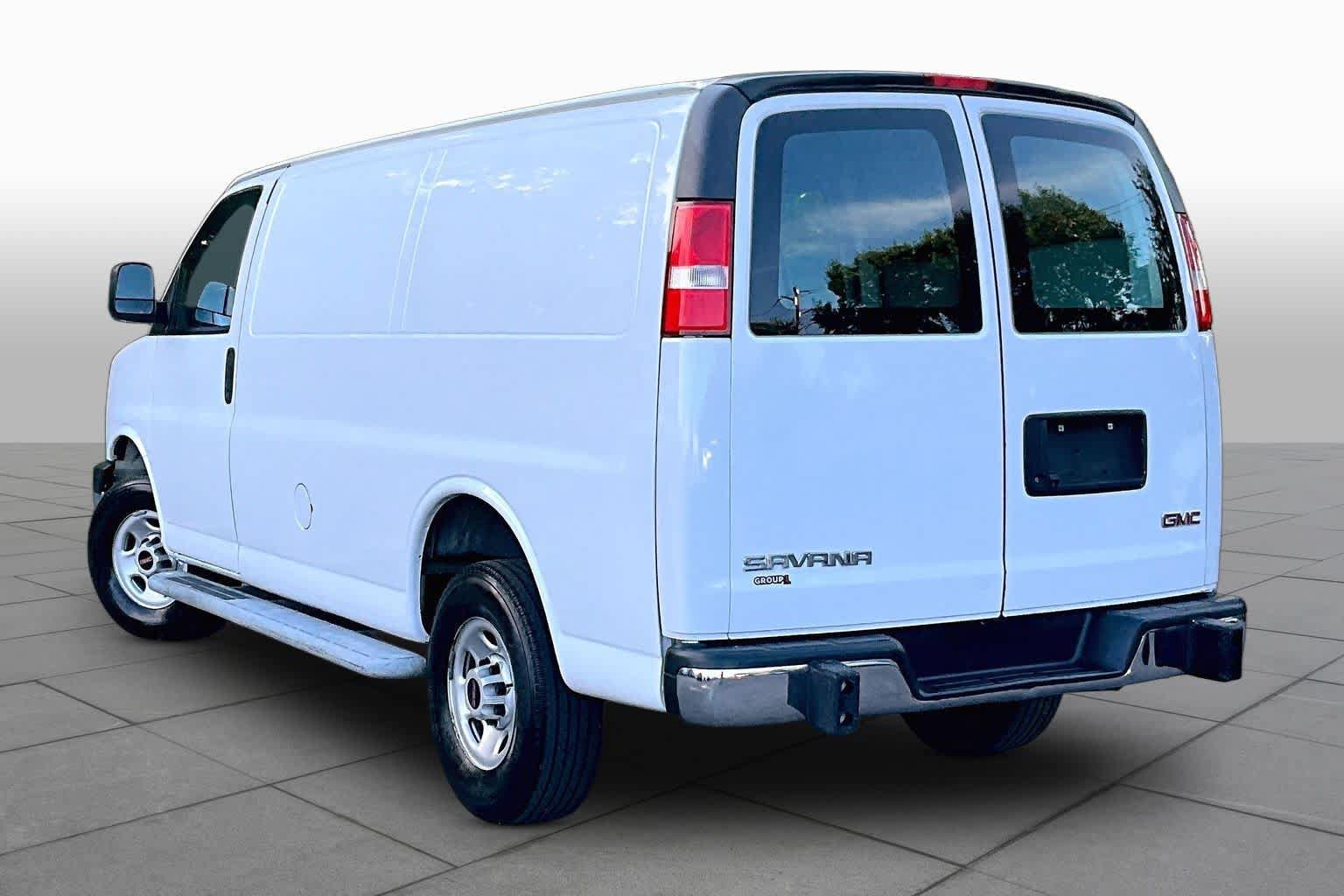 Used 2022 GMC Savana 2500 w/ Driver Convenience Package RWD image 12