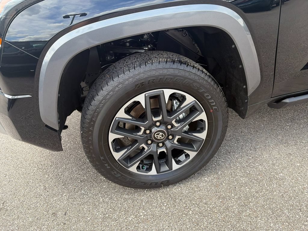 New 2026 Toyota Tundra Limited AWD/4WD image 31
