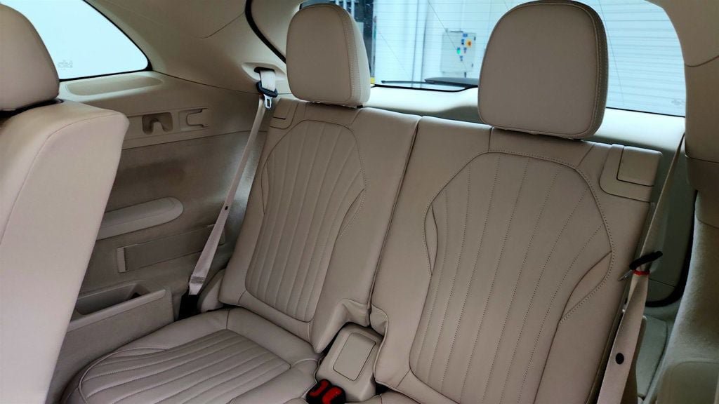 Used 2026 Mercedes-Benz EQS 400 4MATIC SUV image 21