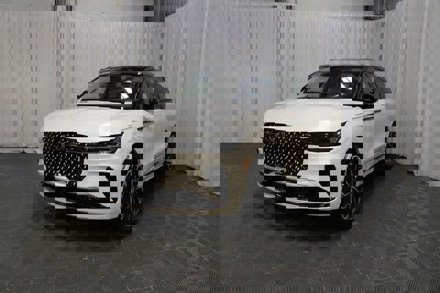 New 2026 Lincoln Nautilus Reserve image 50