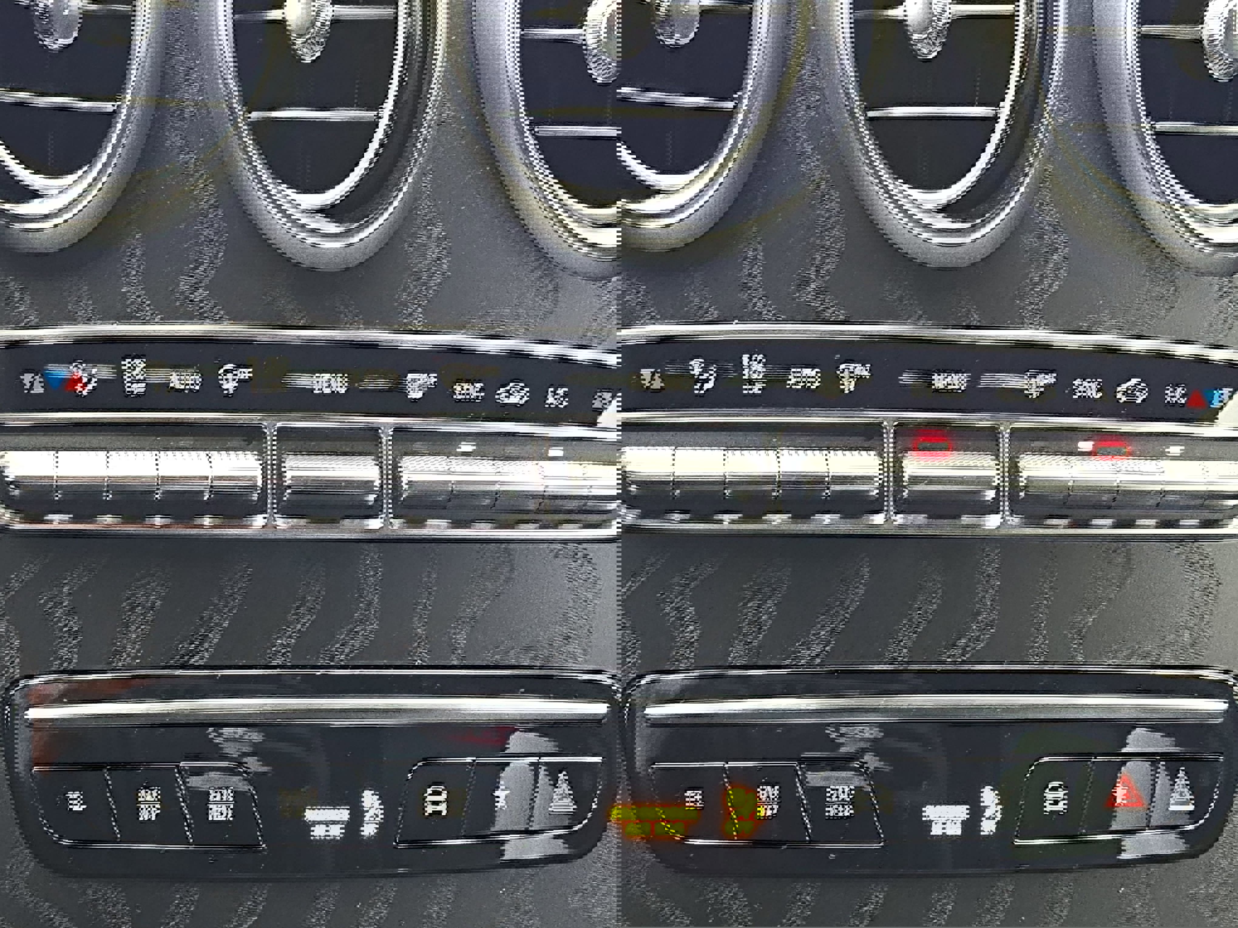 Used 2023 Mercedes-Benz GLC 300 4MATIC Coupe image 24